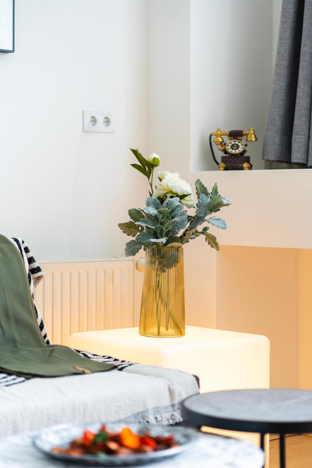 Designer Modern By Buda Castle With Stunning Matthias Church View Appartement